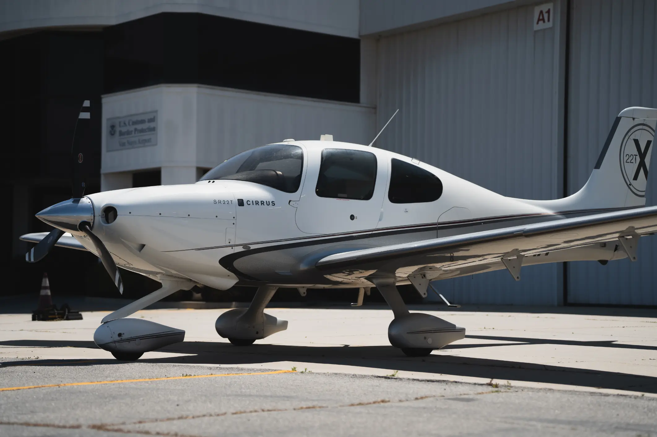 Aircraft SR22T